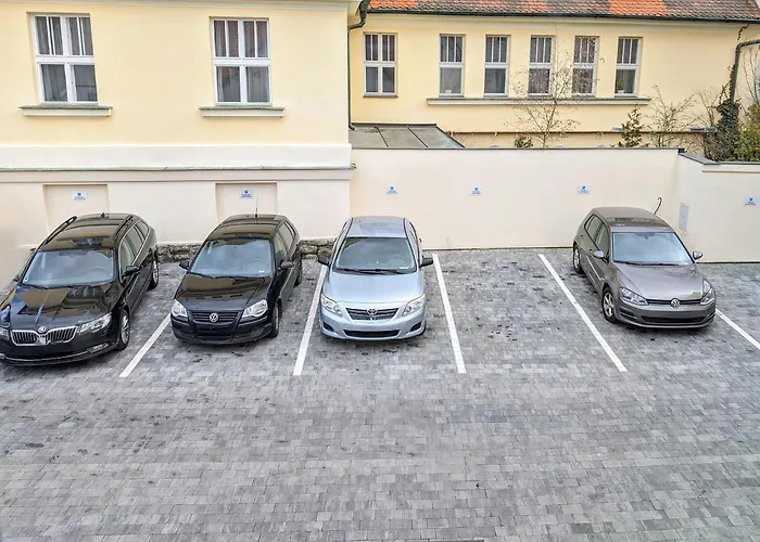 Residence Wurmfeld - Rodinny Apartman S 3 Loznicemi