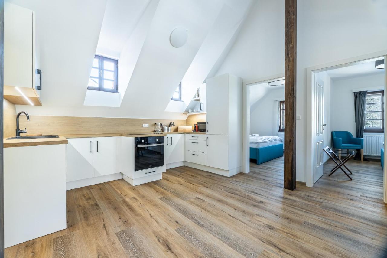 Wurmfeld - Rodinny S 3 Loznicemi * Cesky Krumlov